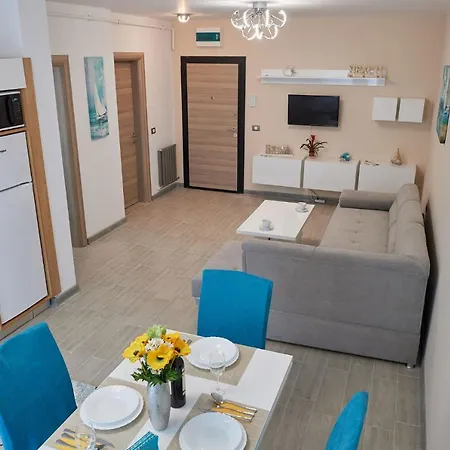 Blue Dream N Pool Beach Apartment *